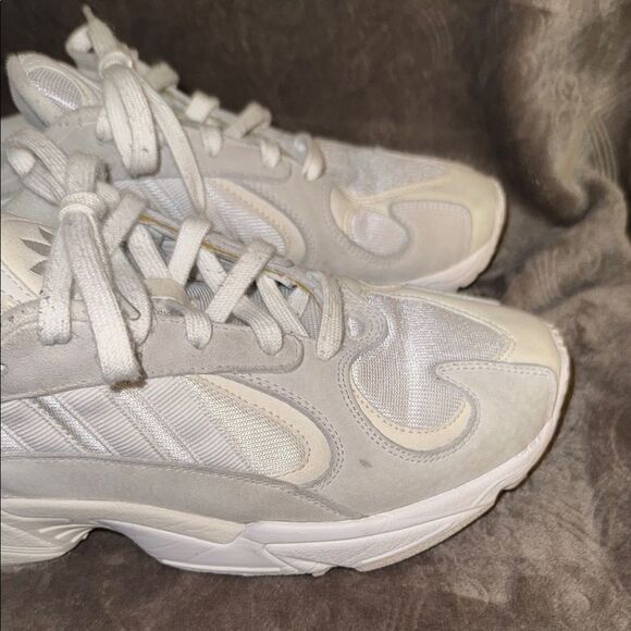 Adidas Cream Sneakers with Chunky Design - Picture 4 of 8